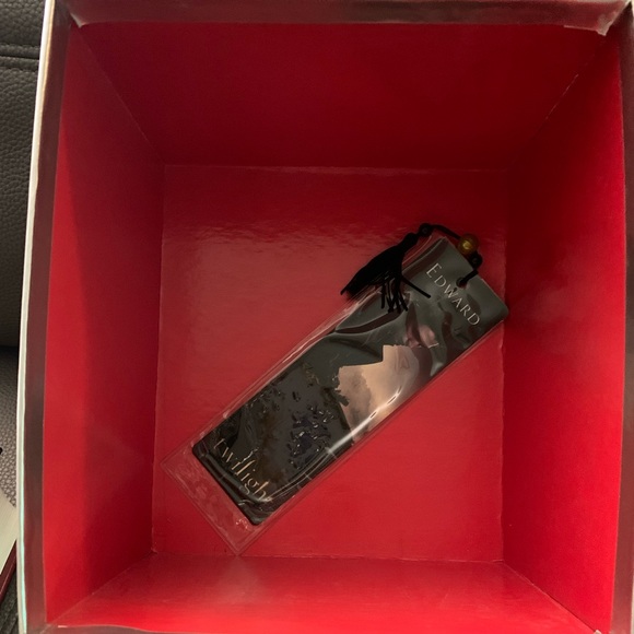 Twilight Saga | Collection Box Set with Bookmark | Stephenie Meyer - Picture 12 of 16